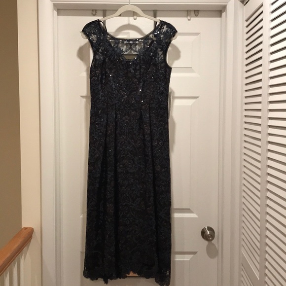 Kay Unger Dresses & Skirts - Kay Unger Dress